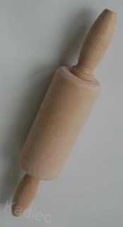váleček d42x100mm dětský, celková délka 22,5 cmdřevo, CZ