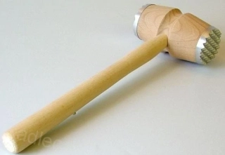 palička na maso dřevo, oba konce kov CZ
